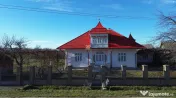 Cas#259; Tradi#539;ional#259; de V#226;nzare #238;n Bucovina