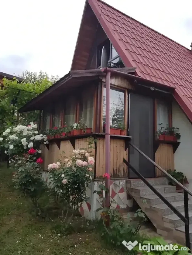 Casa de vacanţă de vânzare
