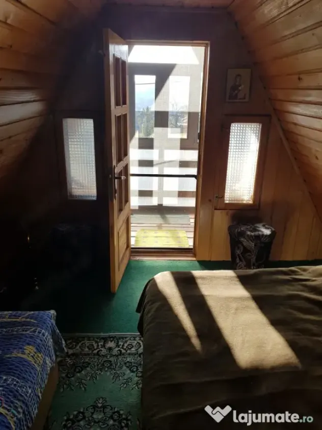 Casa de vacanţă de vânzare
