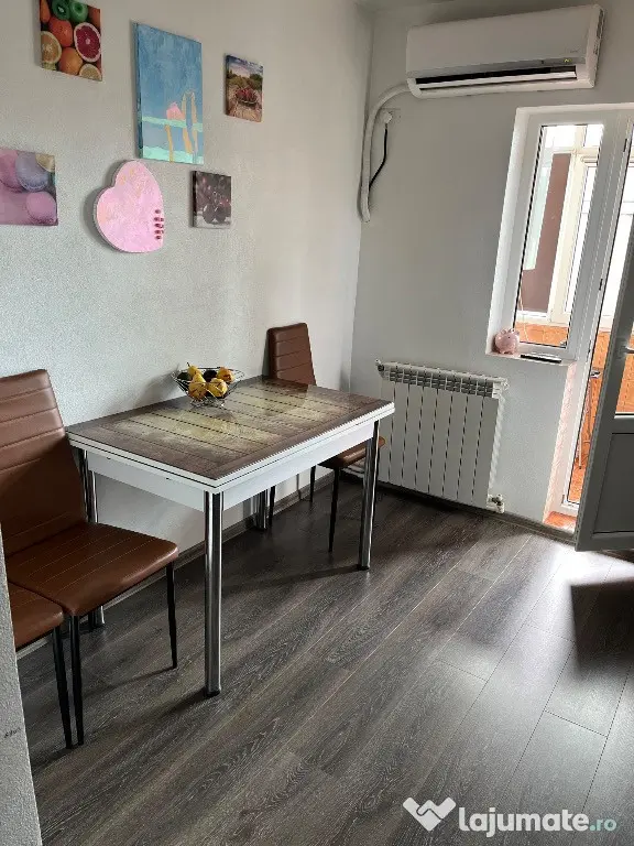 Direct proprietar - vând apartament 2 camere