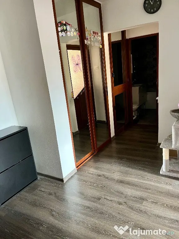 Direct proprietar - vând apartament 2 camere