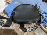 Vând borseta unisex 