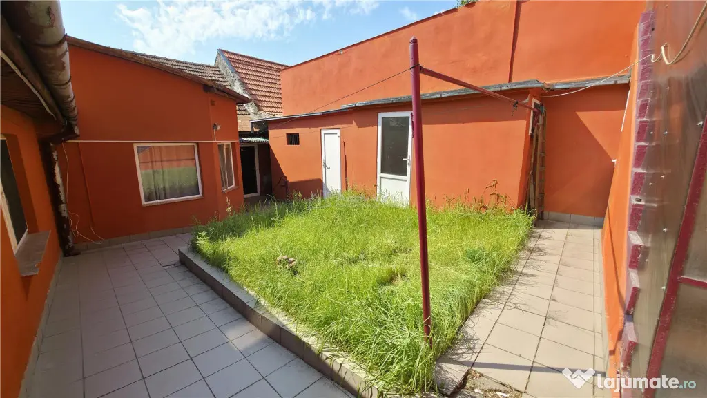 Oravita | Casa Rezidentiala | 7 Camere | La Cheie | Posibil