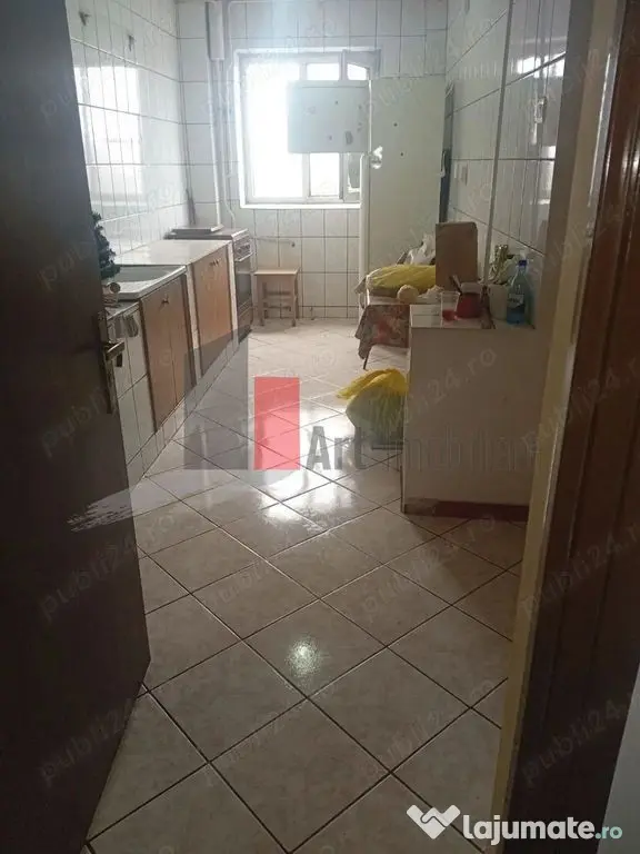 Vindem apartament 2 camere in Crangasi