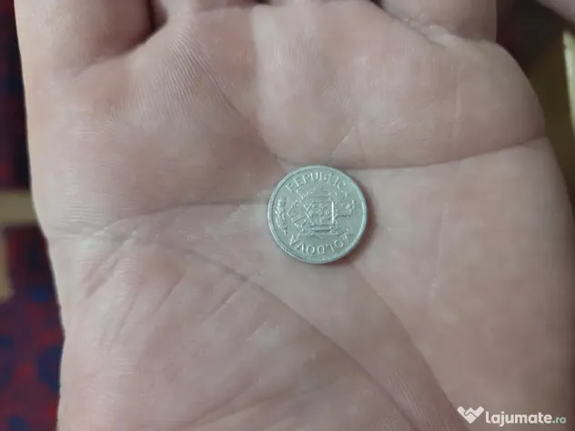 Monedele îs foarte vechi!