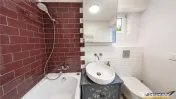 Vedere spre gradina, decomandat si renovat, Centrul Civic, B 