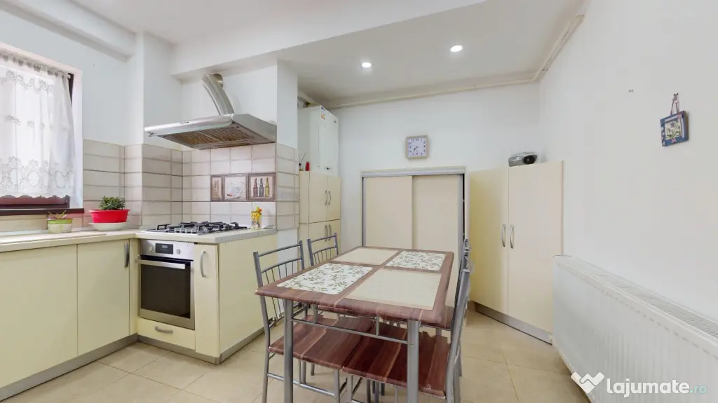 Vânzare apartament 2 camere Ghimbav, mobilat, utilat complet, loc parcare inclus