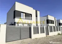 Vila noua 4 camere pe Strada Miorita
