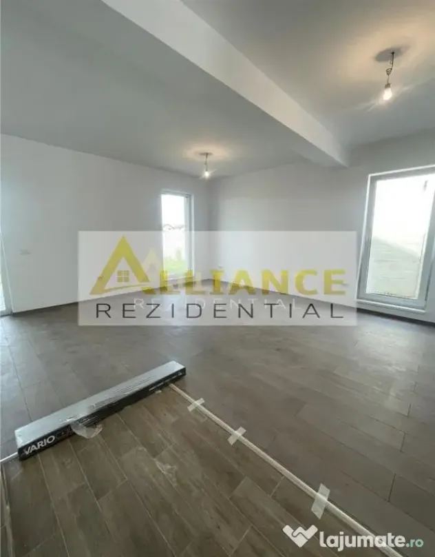 Vila noua 4 camere pe Strada Miorita
