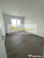 Vila noua 4 camere pe Strada Miorita