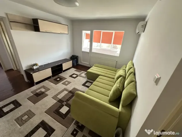 Vand apartament 2 camere semidecomandat