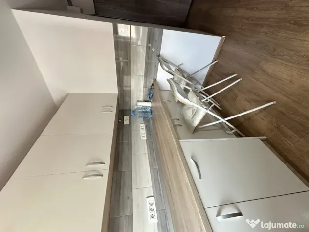 Vand apartament 2 camere semidecomandat