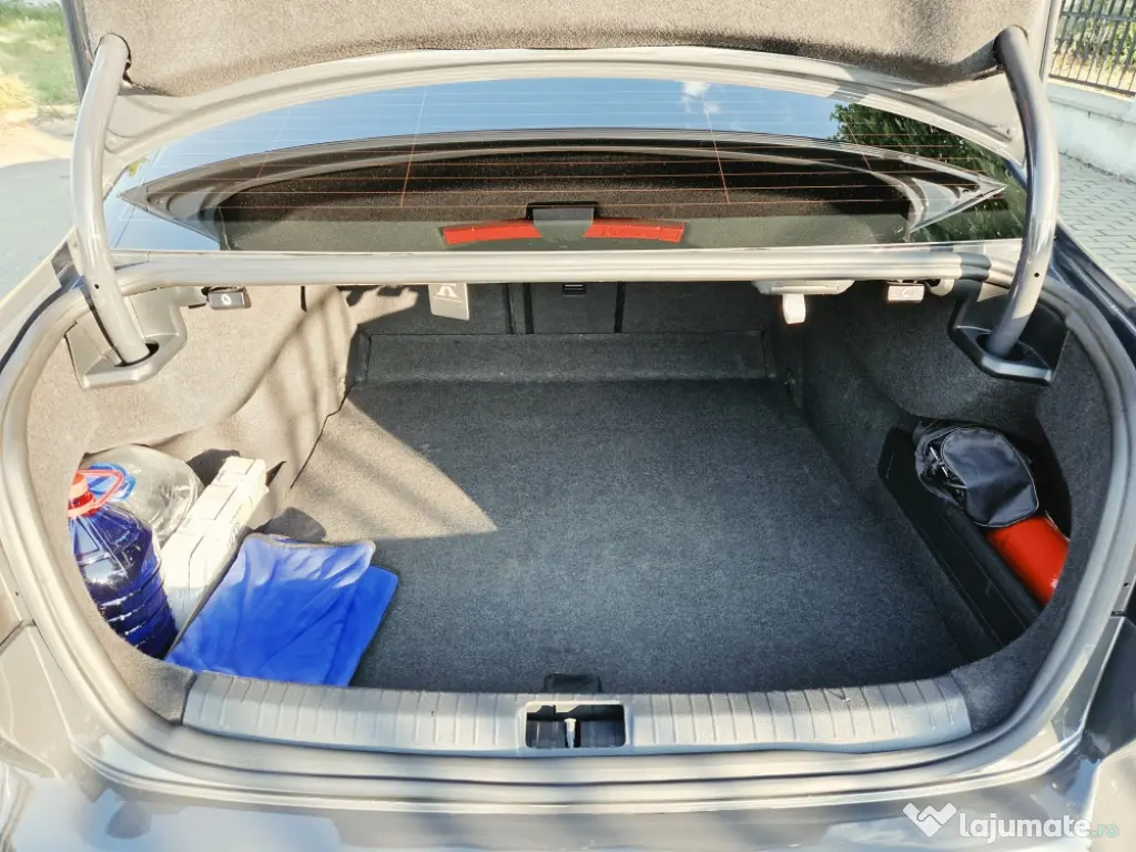 Volkswagen Passat B8 2.0 , 150cp,automata,distronic