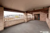 Vila impunătoare in stil italian - Ștefănești, Argeș