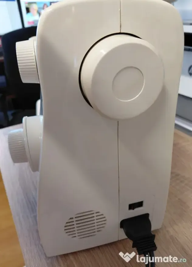 Masina de cusut Singer, 2250, 9 Programe – pentru reparatie sau piese