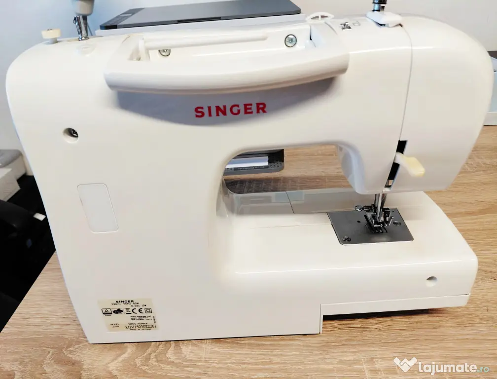 Masina de cusut Singer, 2250, 9 Programe – pentru reparatie sau piese