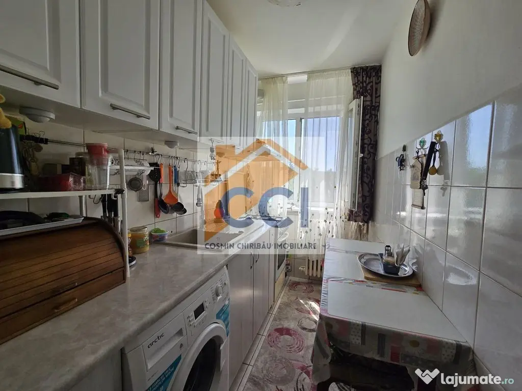 Apartament cu personalitate, logie și boxă – Strada N...