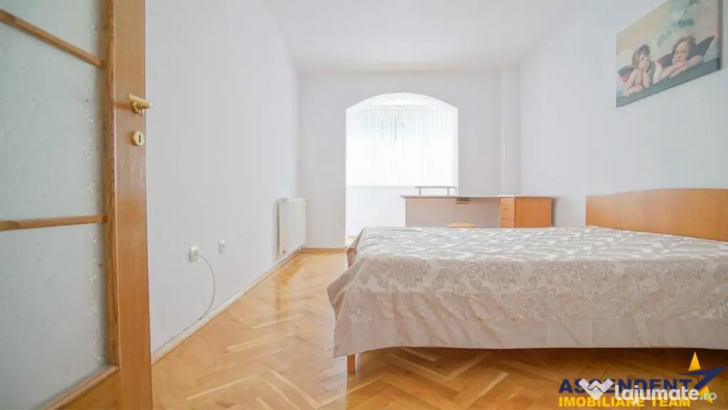 Decomandat, loc parcare, boxa, Centru Civic, Brasov