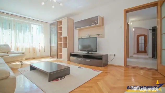 Decomandat, loc parcare, boxa, Centru Civic, Brasov
