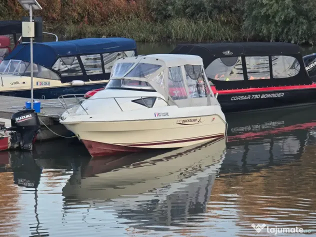 Vand barca Quicksilver 510 cu motor ahonda 115CP
