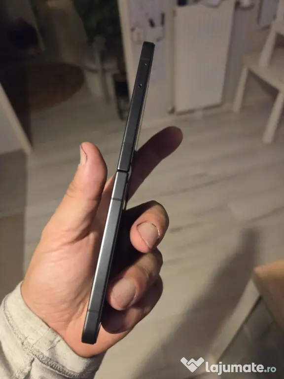 Samsung Galaxy Z Flip 7 5G - 256