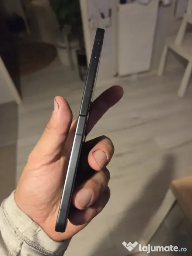 Samsung Galaxy Z Flip 7 5G - 256