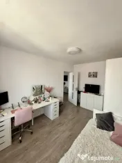 Apartament 3 camere, 59 mp, Porii