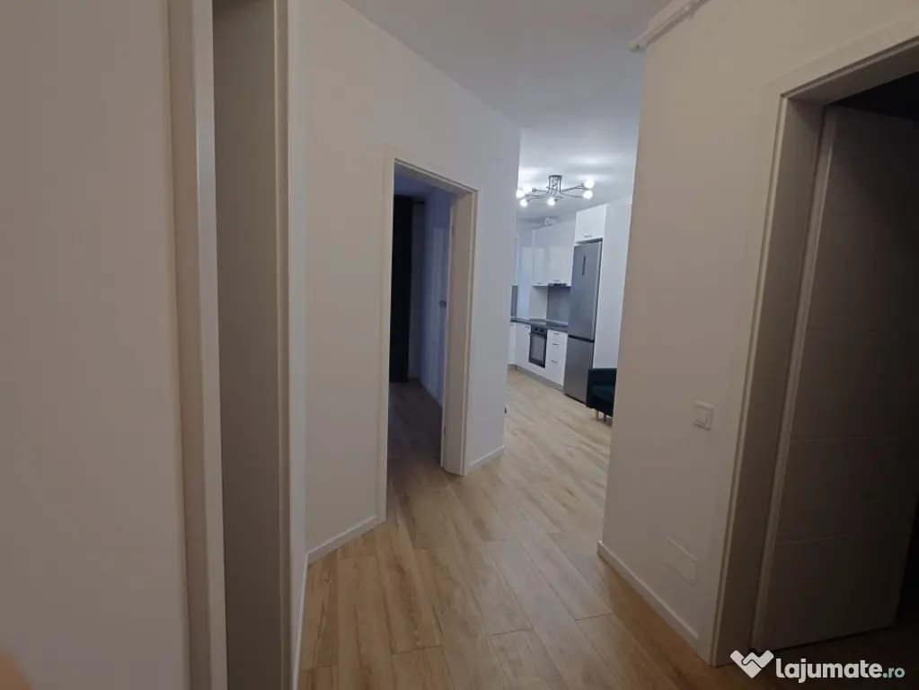 Vand apartament 2 camere zona Parcului Poligon