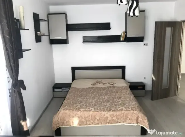 Apartament de vanzare , semidecomandat 56 mp ,2 camere Flore