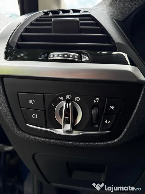 Bmw X3 2020 2.0d Trapa MGU Camere 360 Head-Up Ambientale Faruri Adaptive