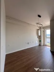 Apartament cu 2 camere 40 mp + logie 4 mp in Floresti zona T 