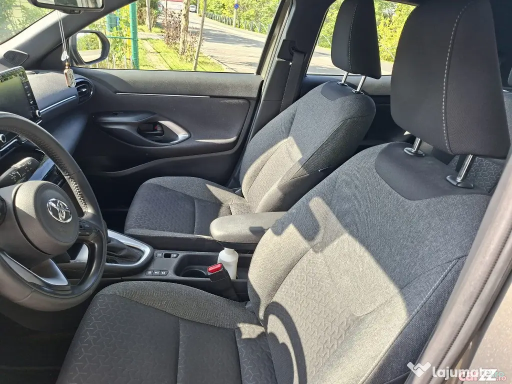 Toyota Yaris Cross 1.5 Hybrid Dynamic, 2023, 24.081 km, Garanție, Revizie