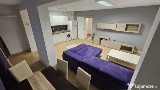 Apartament cu GRADINA 2 camere 2 parcari INCLUSE zona Eroilo
