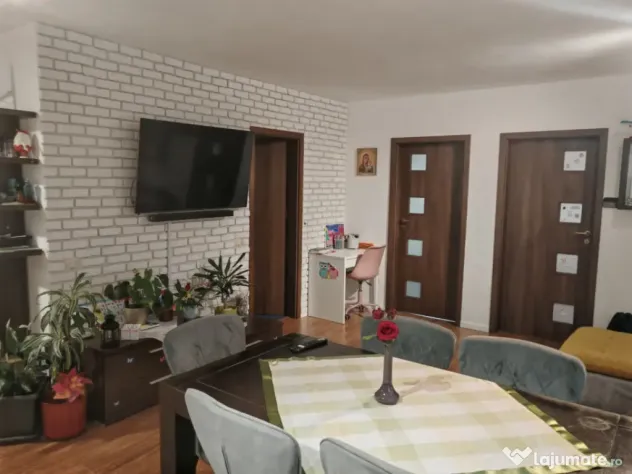 Apartament 3 camere , 64.2 mp ,Zona Terra, Floresti