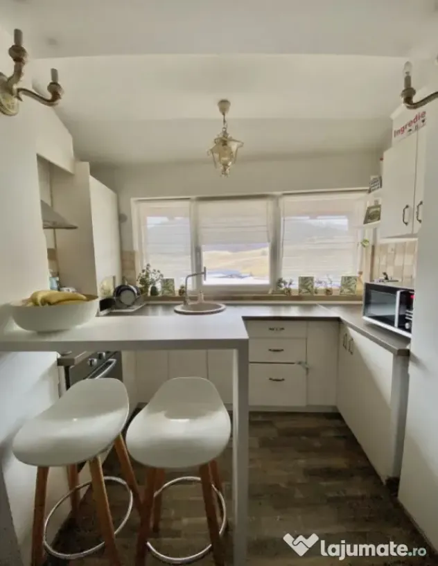 Apartament superb pe 2 nivele, zona Florilor