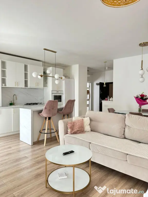 Apartament 2 camere, 60 MP+ Parcare, Zona VIVO , Floresti