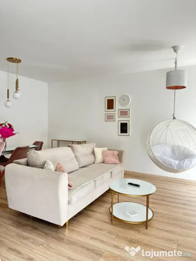 Apartament 2 camere, 60 MP+ Parcare, Zona VIVO , Floresti