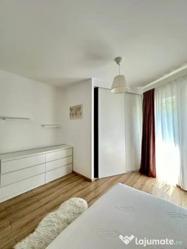 Apartament 2 camere, 60 MP+ Parcare, Zona VIVO , Floresti