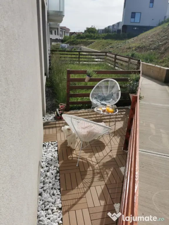 Apartament 2 camere, 60 MP+ Parcare, Zona VIVO , Floresti