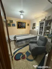 Apartament 3 camere, 67 mp, zona Florilor