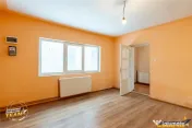 Accesibilitate si farmecul unei case cu garaj, locatie de re 