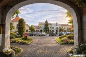 Accesibilitate si farmecul unei case cu garaj, locatie de re