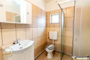 Accesibilitate si farmecul unei case cu garaj, locatie de re 