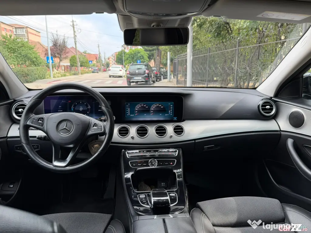 Mercedes Benz 220d