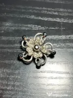 Broșă Vintage Metalică model Floral cu Strasuri Stil Retro Gotic 3 cm anii 70-80