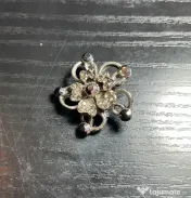 Broșă Vintage Metalică model Floral cu Strasuri Stil Retro Gotic 3 cm anii 70-80 
