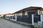 Casă nouă cu 4 camere, 2 băi, terasă si 6 ari de teren ? 