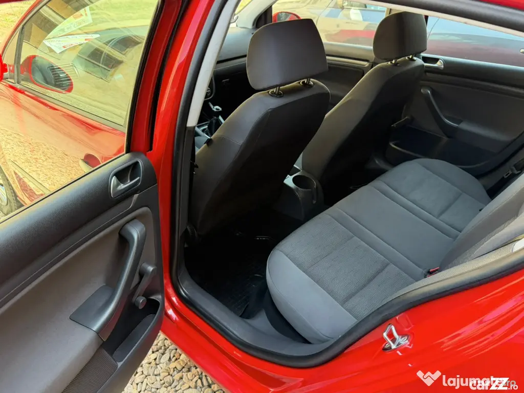 Vw Golf 5 •1.6 MPI 102 CP •Distribuție + Revizie Recentă • RATE / BUY-BACK