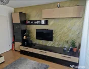Apartament cu 3 camere, decomandat - zona Avantgarden
