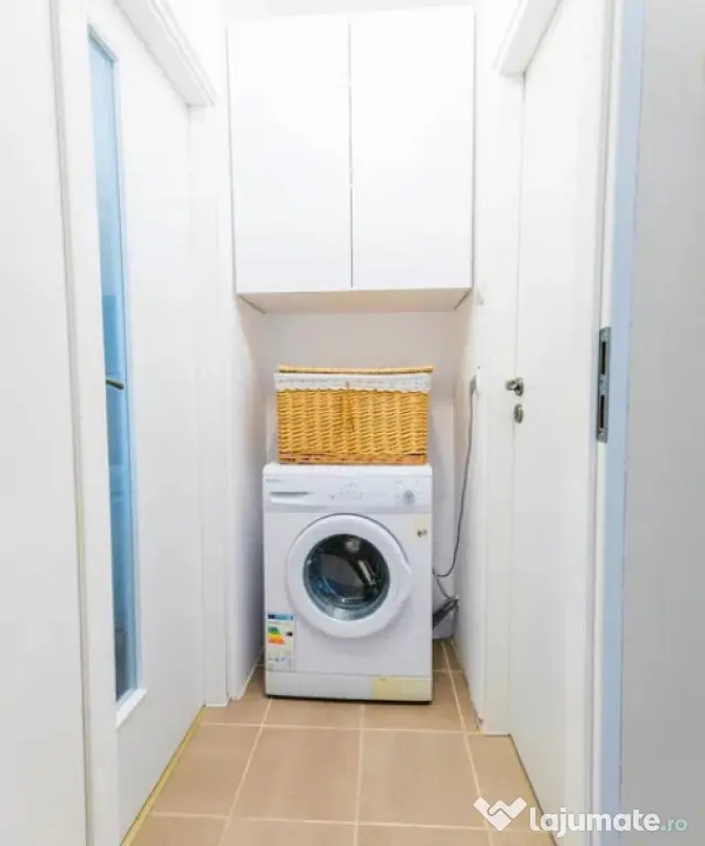 Apartament 3 camere, 53 mp, zona Craiovita Noua